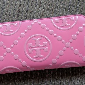Tory Burch wallet in Barbie pink